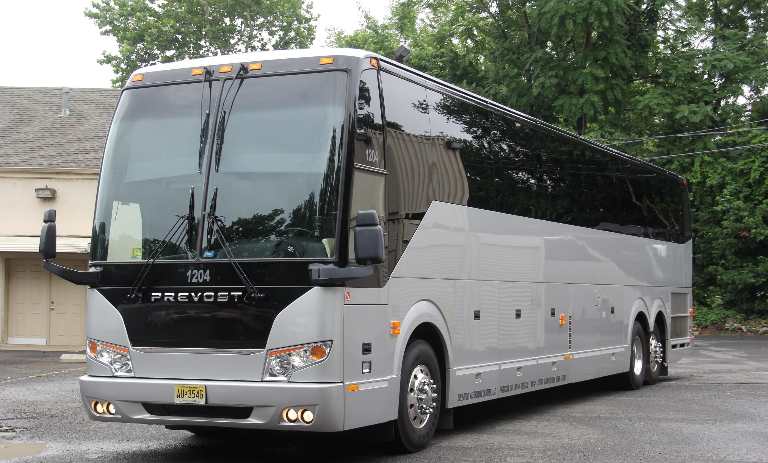 Prevost H3-45 charter coach